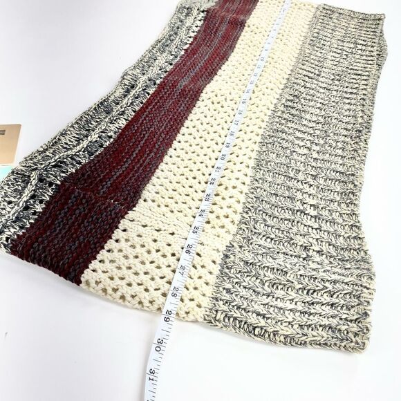 Look by M stitch fix chunky knit circle scarf - Picture 2 of 5